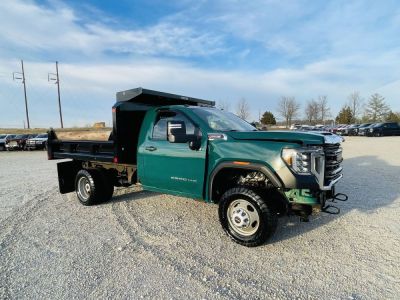 2021 GMC Sierra 3500HD 4X4 - Dump Truck