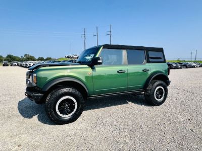 2022 Ford Bronco Badlands Sasquatch 4X4 - 2.7L V6
