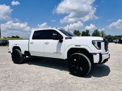 2025 GMC Sierra 2500HD AT4 - NEVER DAMAGED - CLEAR TITLE