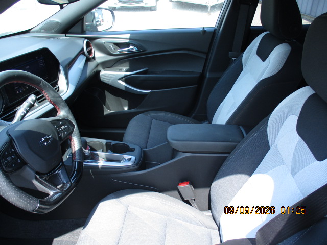 2025 Chevrolet Trax RS - photo 15