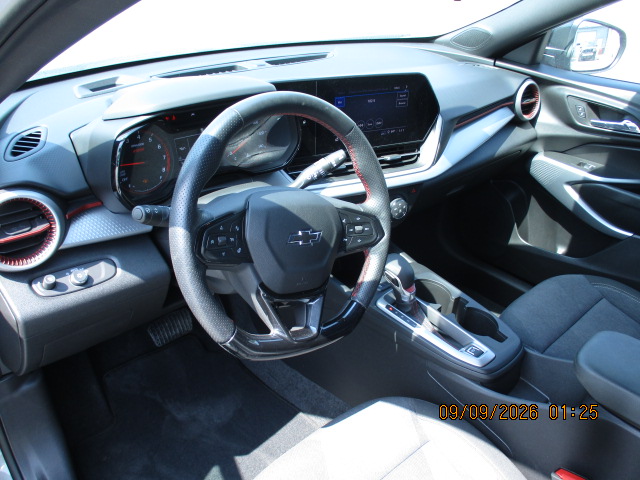 2025 Chevrolet Trax RS - photo 16