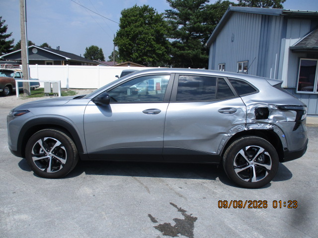 2025 Chevrolet Trax RS - photo 3