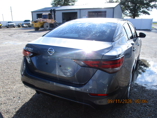 2021 Nissan Sentra S - photo 4