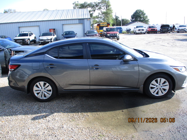 2021 Nissan Sentra S - photo 8