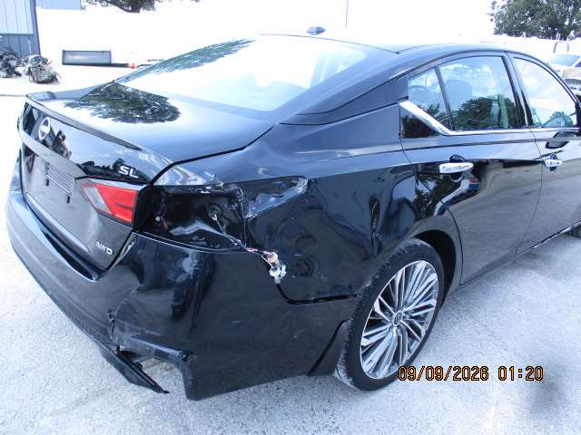 2025 Nissan Altima SL - photo 4