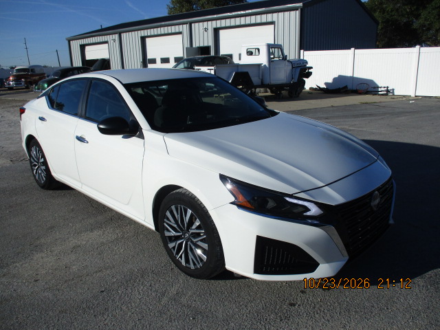 2025 Nissan Altima SV - photo 2