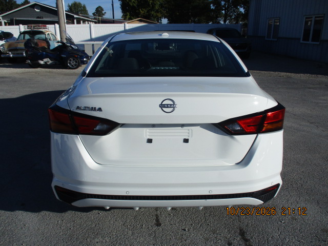 2025 Nissan Altima SV - photo 9