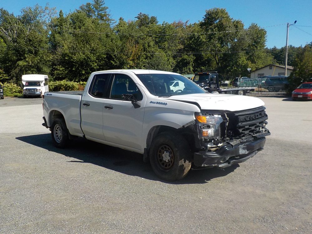 2022 Chevrolet Silverado - photo 1