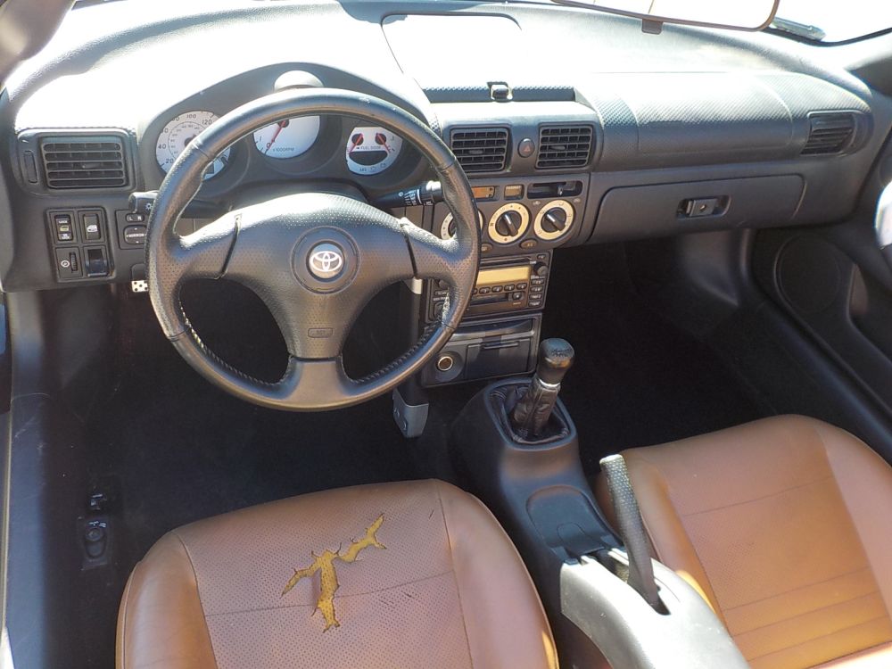 2001 Toyota MR2 Spyder Convertible - photo 15