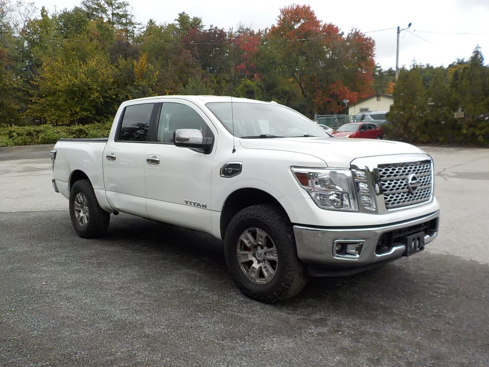 2017 Nissan Titan - photo 1
