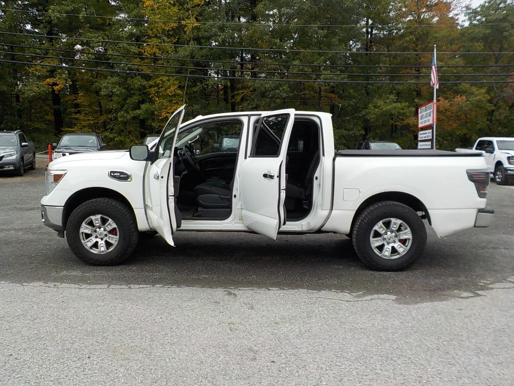 2017 Nissan Titan - photo 9
