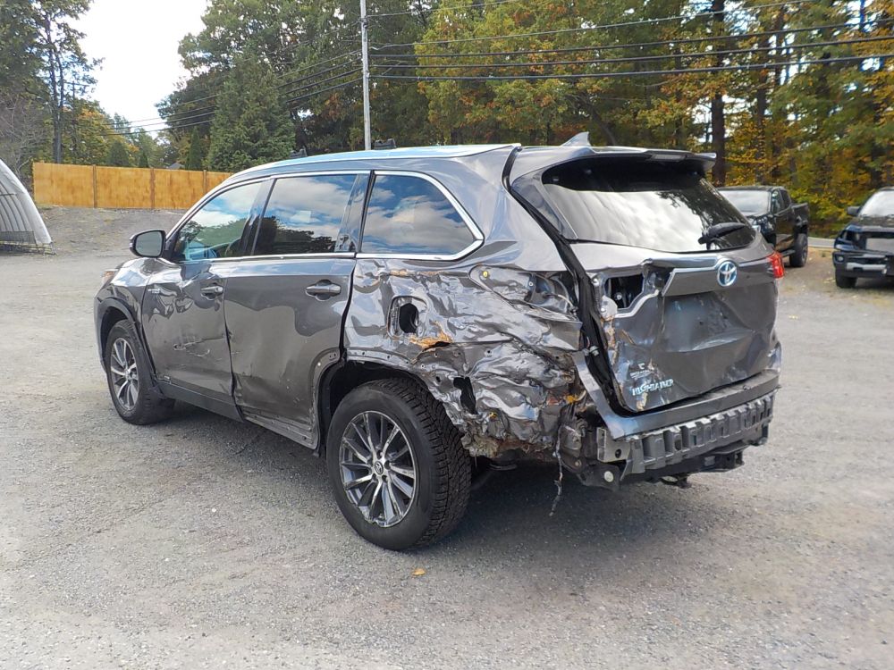 2019 Toyota Highlander - photo 4
