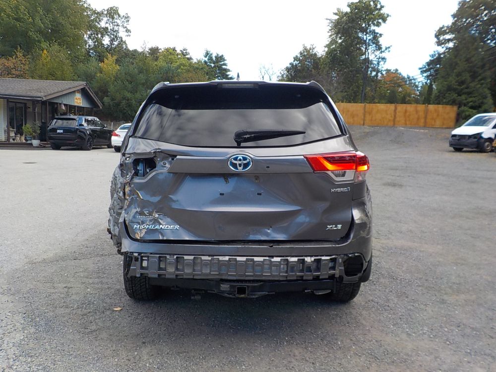 2019 Toyota Highlander - photo 5