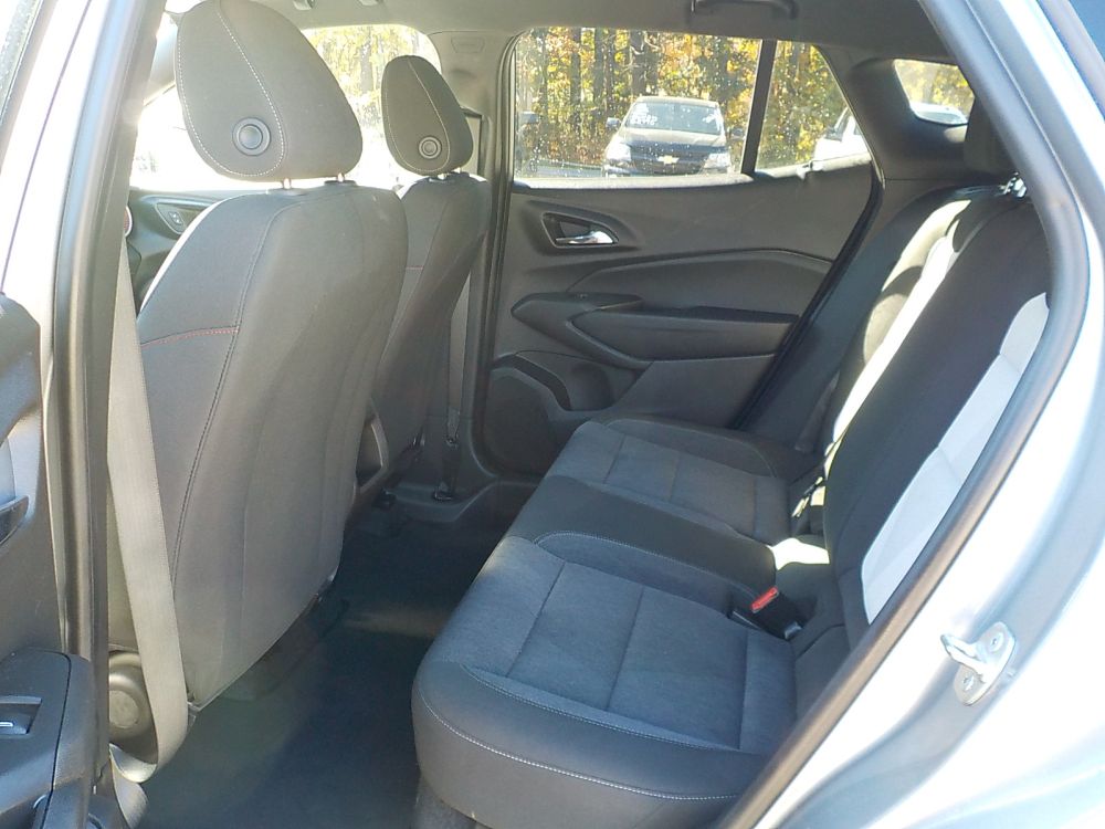 2024 Chevrolet Trax - photo 11