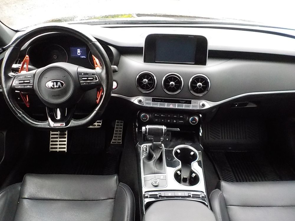 2020 Kia Stinger - photo 11