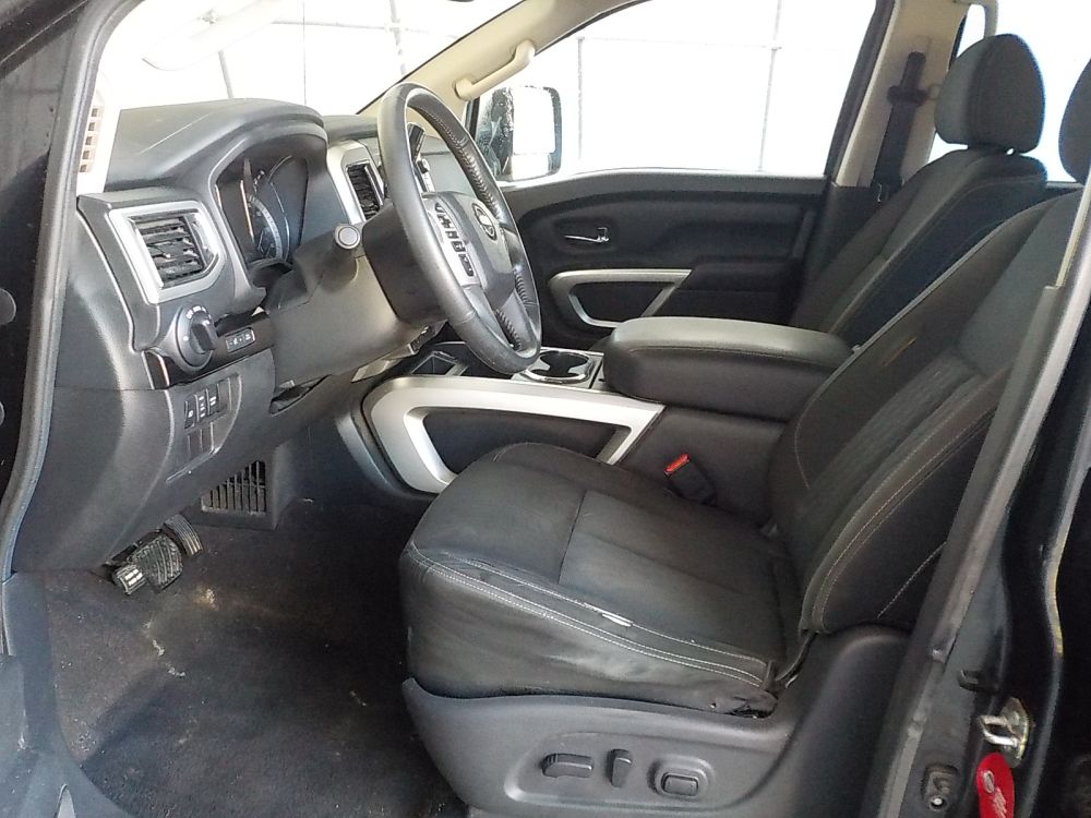 2017 Nissan Titan - photo 12