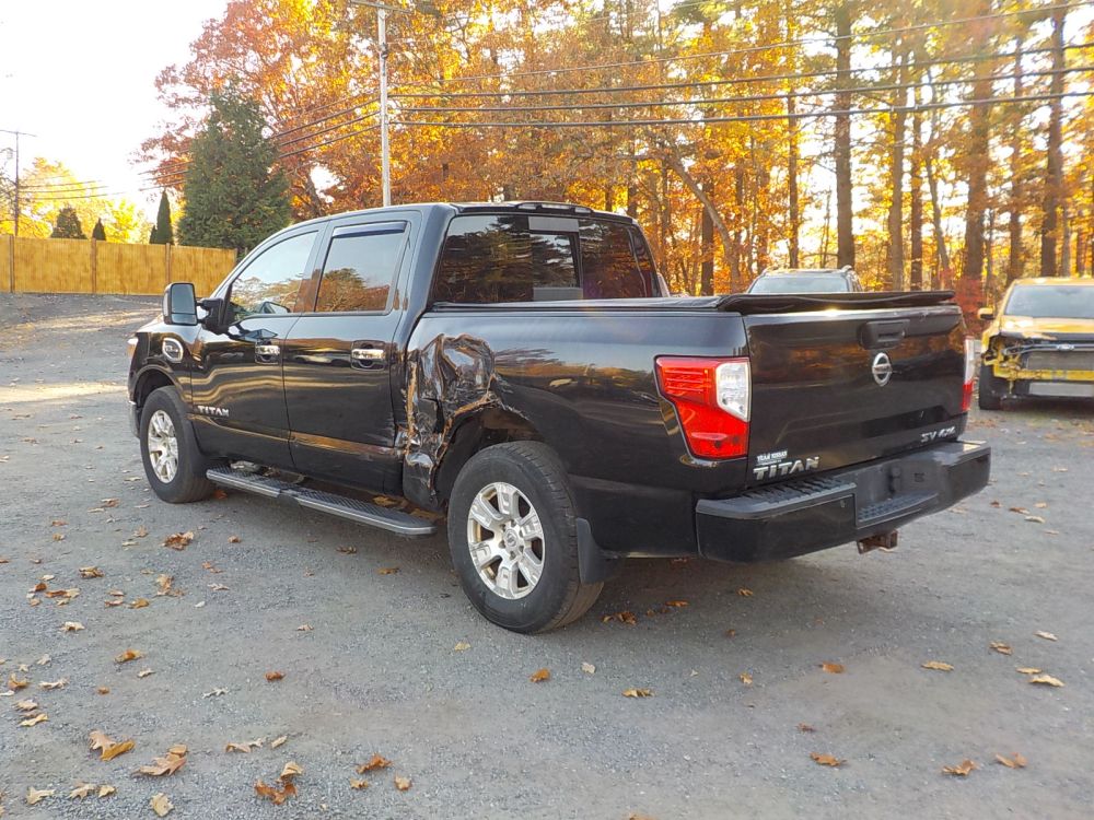 2017 Nissan Titan - photo 4