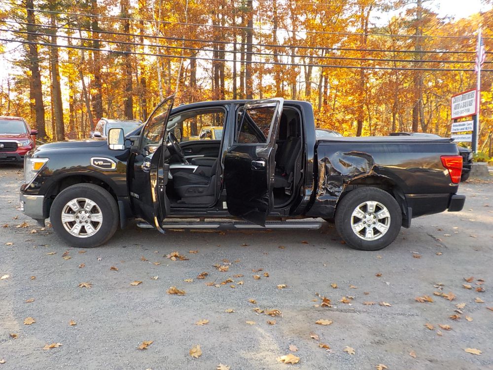 2017 Nissan Titan - photo 8