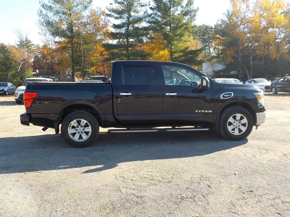 2017 Nissan Titan - photo 9