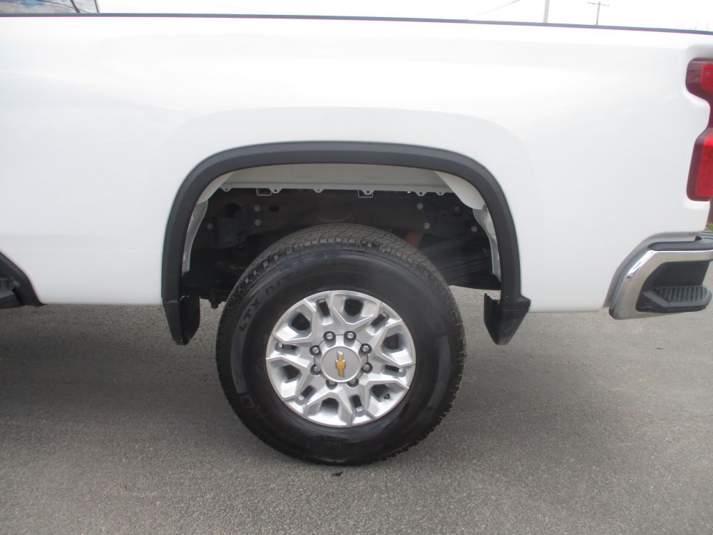 2025 Chevrolet SIlverado 3500 - photo 9