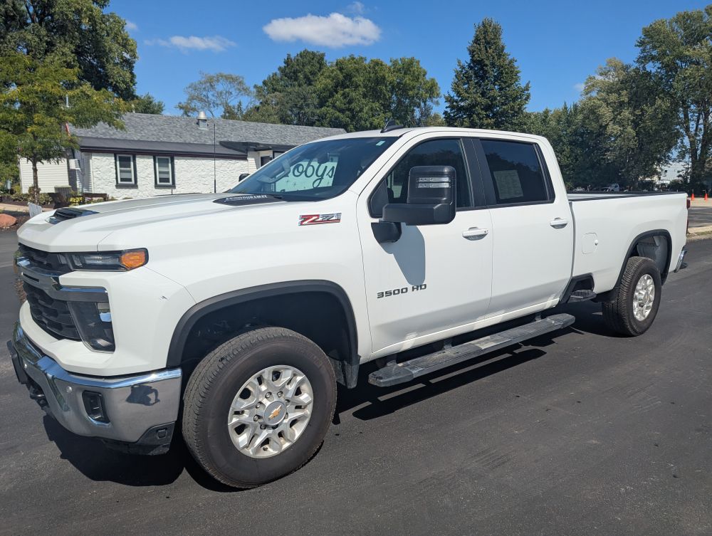 2025 Chevrolet SIlverado 3500 - photo 2