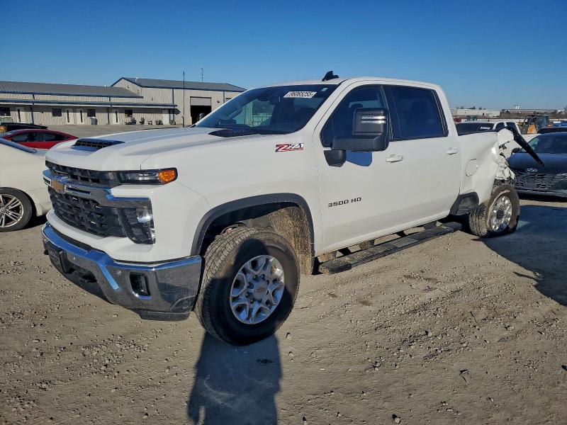 2025 Chevrolet SIlverado 3500 - photo 19