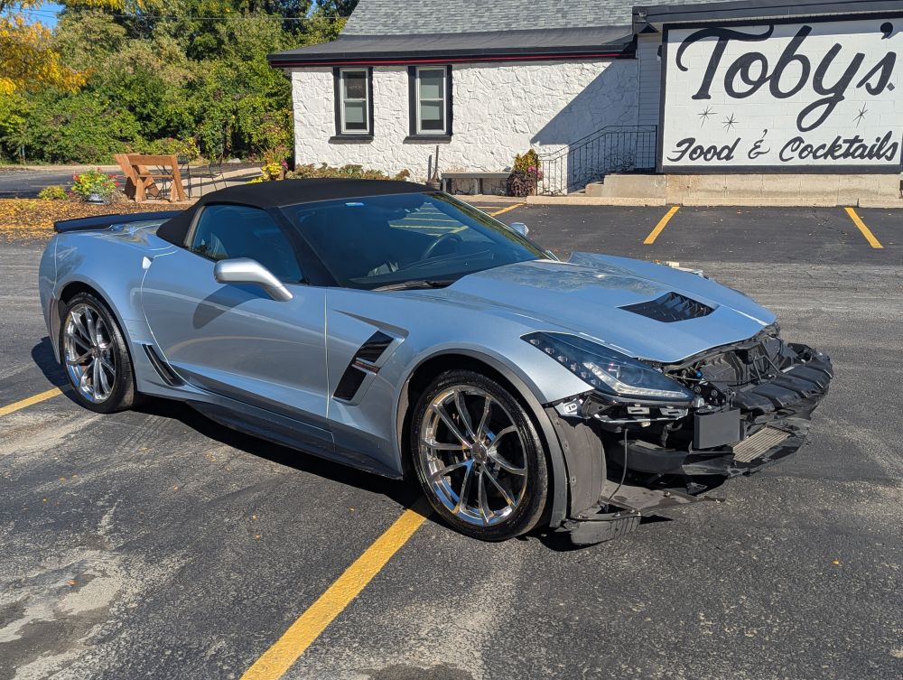 2017 Chevrolet Corvette - photo 2