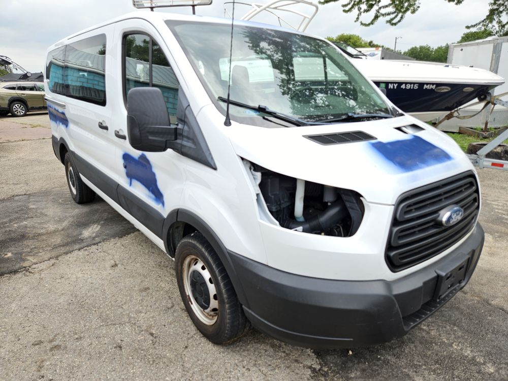 2019 Ford Transit 150 - photo 2