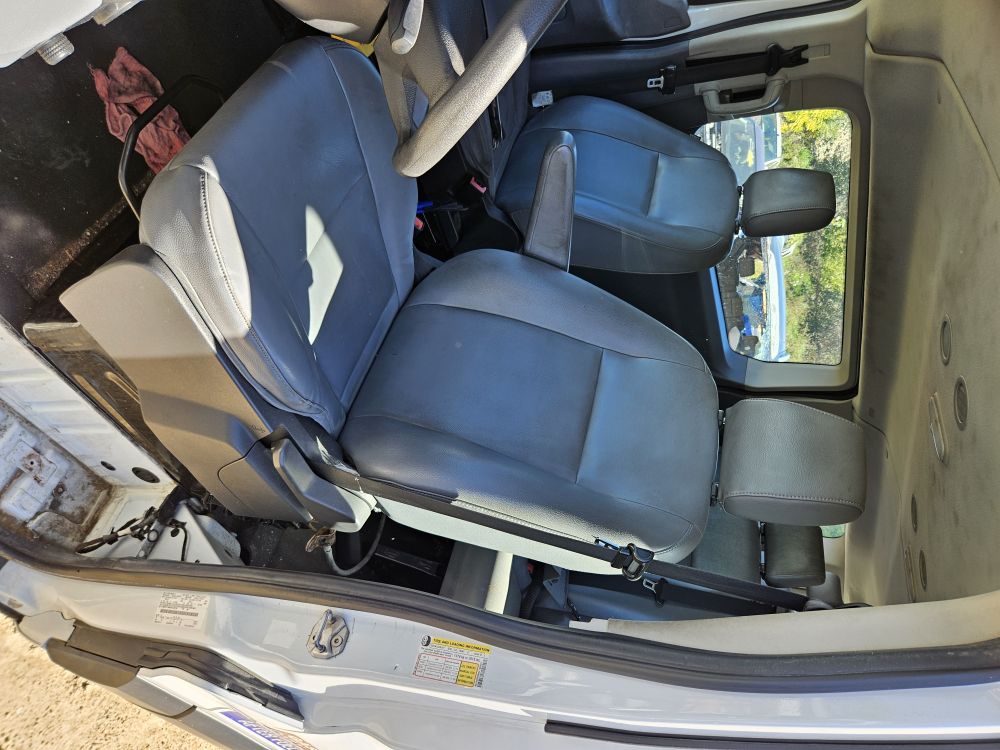 2019 Ford Transit 150 - photo 15