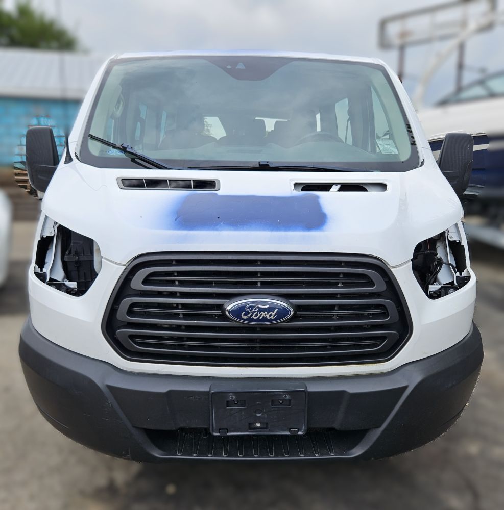 2019 Ford Transit 150 - photo 4