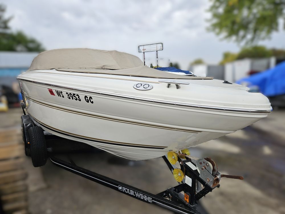 2001 Sea Ray 210 - photo 2
