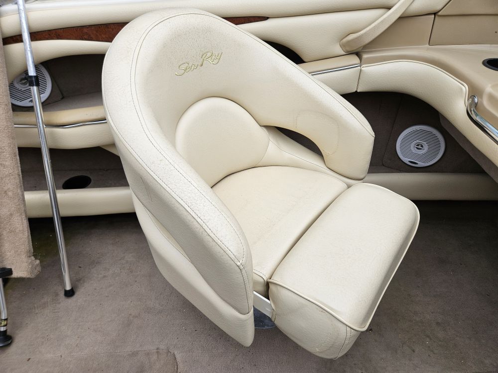 2001 Sea Ray 210 - photo 13