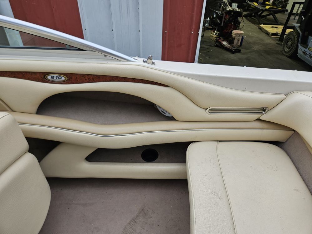 2001 Sea Ray 210 - photo 18