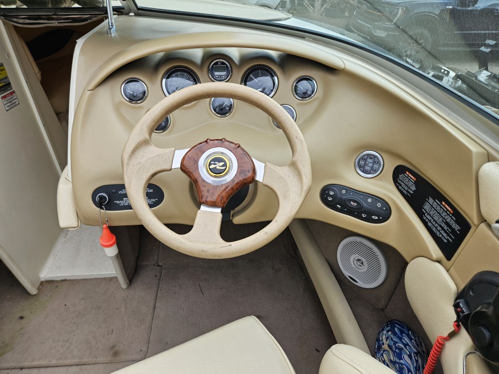 2001 Sea Ray 210 - photo 10