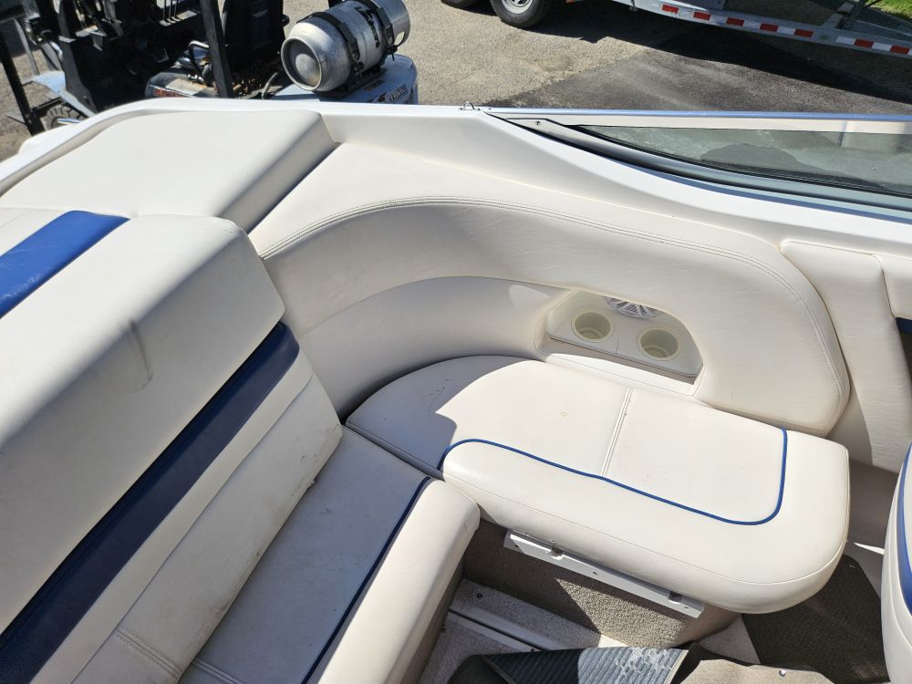 2000 Chaparral 240 SSI - photo 16