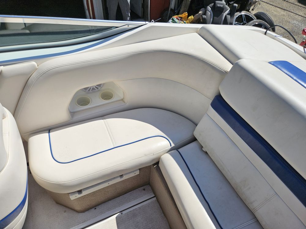 2000 Chaparral 240 SSI - photo 17