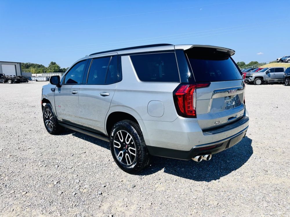 2023 GMC Yukon AT4 - 6.2L V8 - GOOD AIRBAGS - photo 11