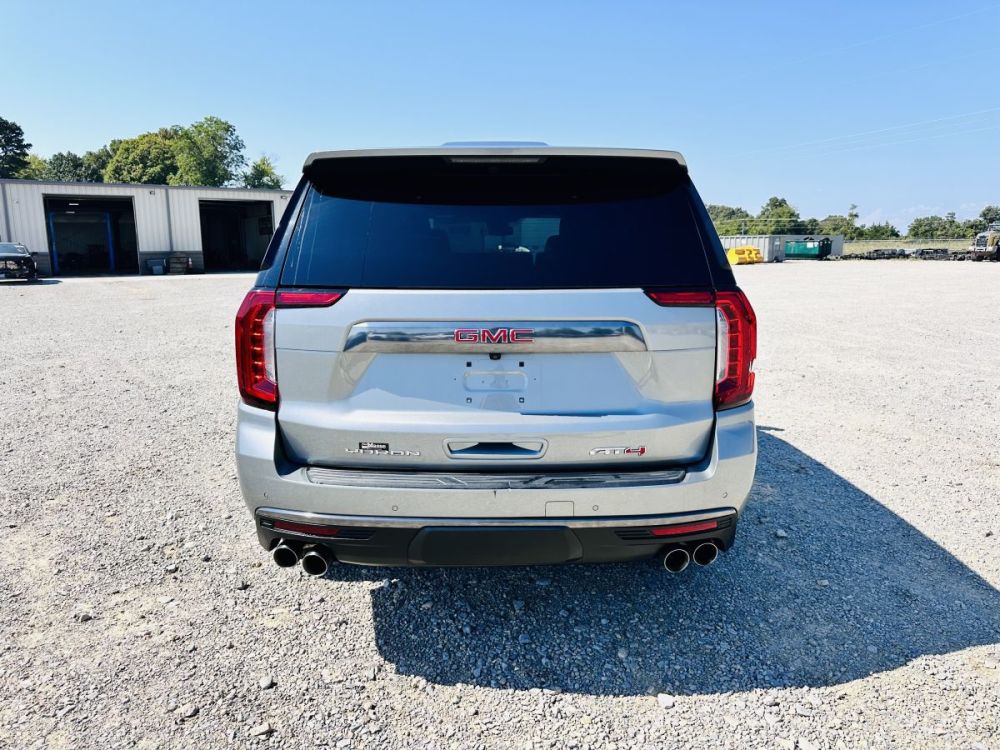 2023 GMC Yukon AT4 - 6.2L V8 - GOOD AIRBAGS - photo 12