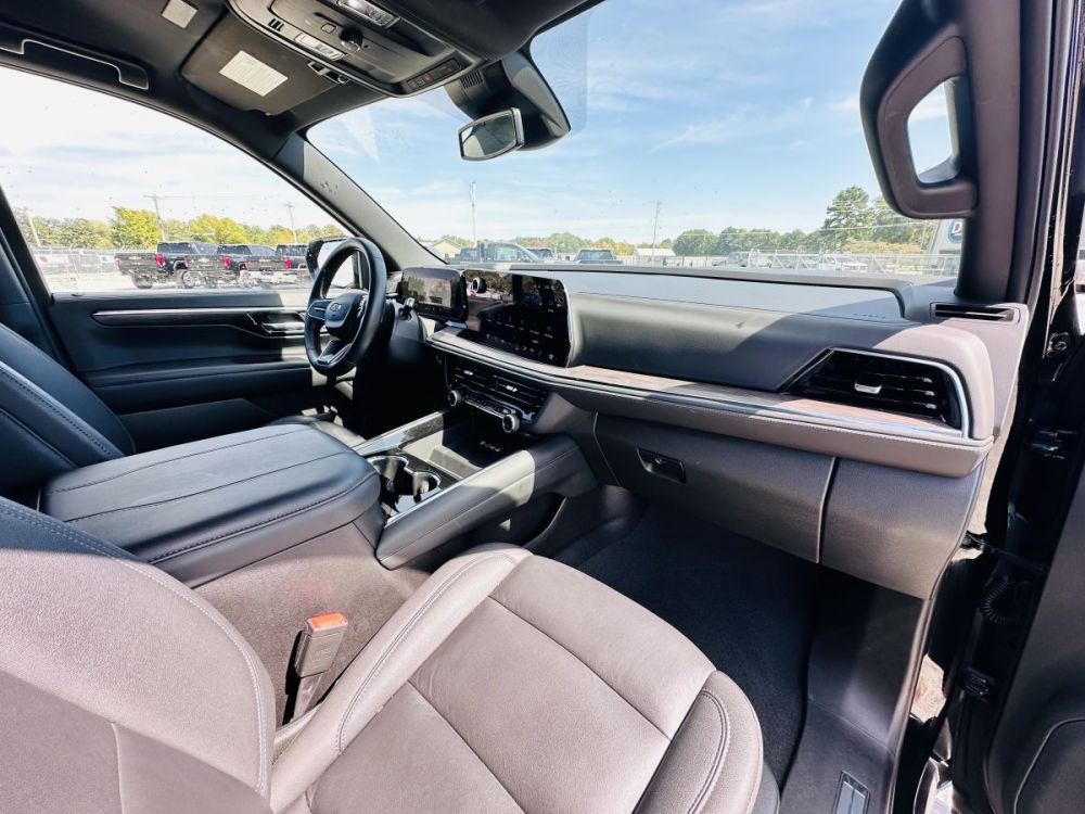 2025 Chevrolet Tahoe Z71 4X4 - CLEAR TITLE - READY TO DRIVE - photo 17