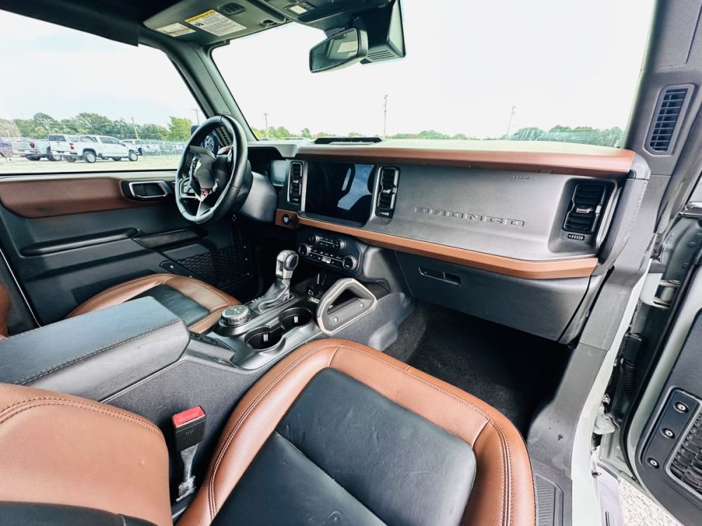 2024 Ford Bronco Outer Banks 4X4 - photo 17