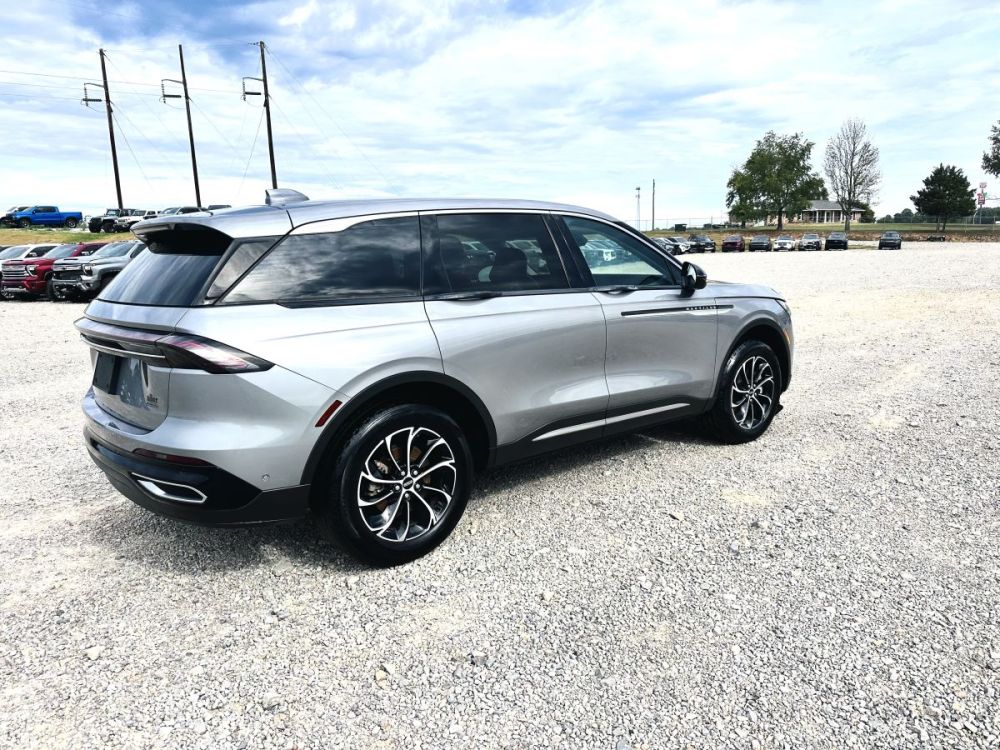 2024 Lincoln Nautilus Premier AWD - photo 4