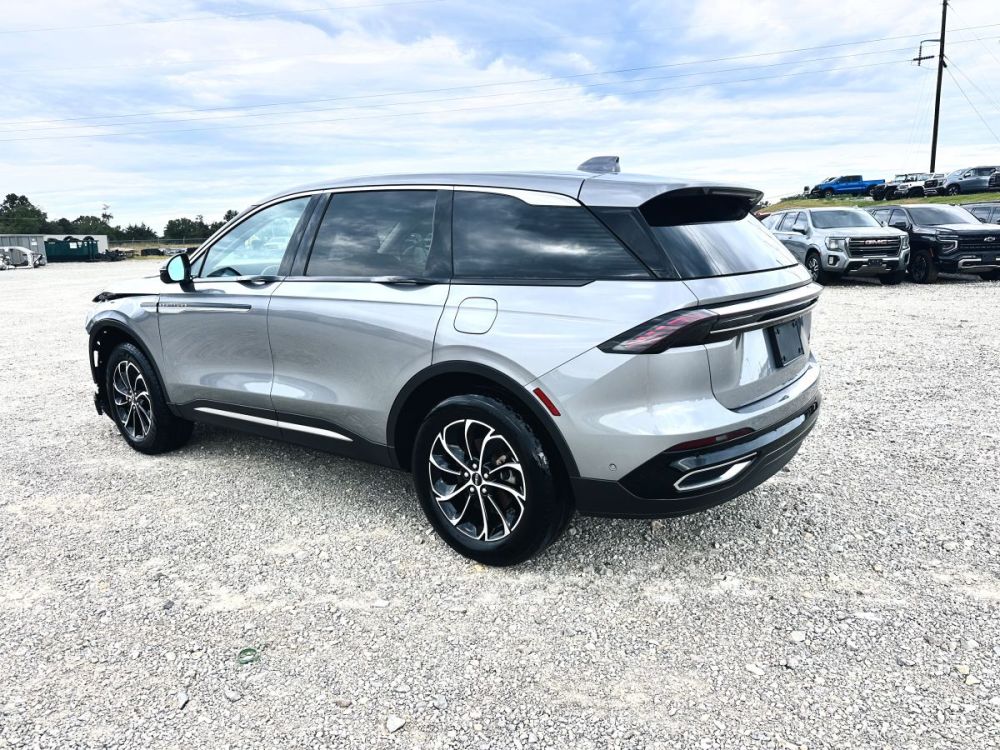 2024 Lincoln Nautilus Premier AWD - photo 11