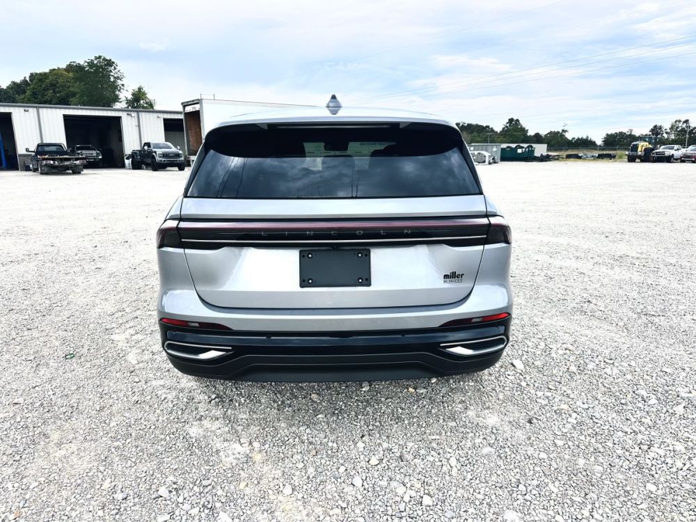 2024 Lincoln Nautilus Premier AWD - photo 13
