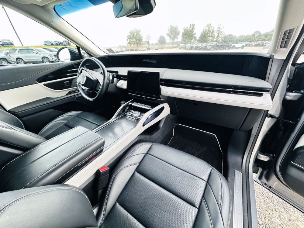 2024 Lincoln Nautilus Premier AWD - photo 17