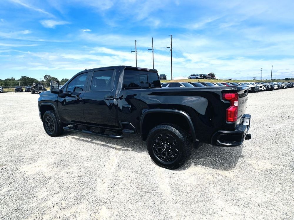 2023 Chevrolet Silverado 3500HD LT Z71 Sport 4X4 - photo 10