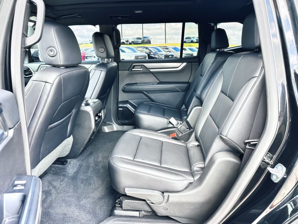 2025 GMC Acadia Elevation AWD - photo 18