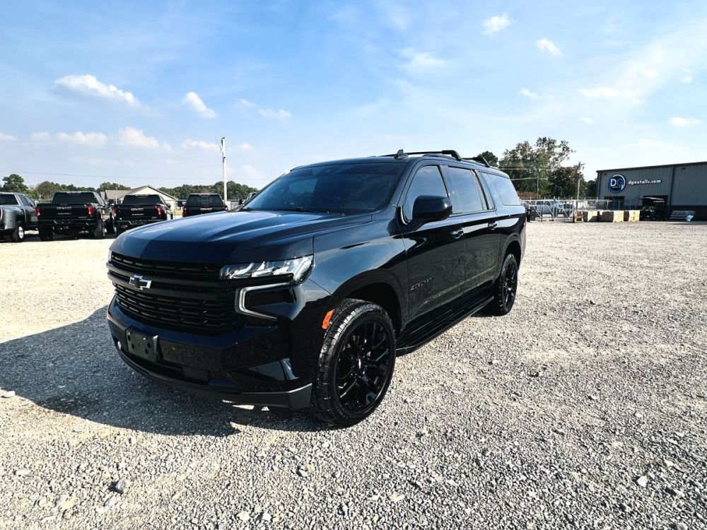 2023 Chevrolet Suburban RST 4X4 - photo 2