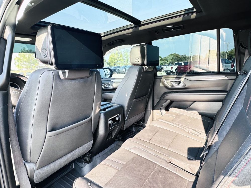 2023 Chevrolet Suburban RST 4X4 - photo 17