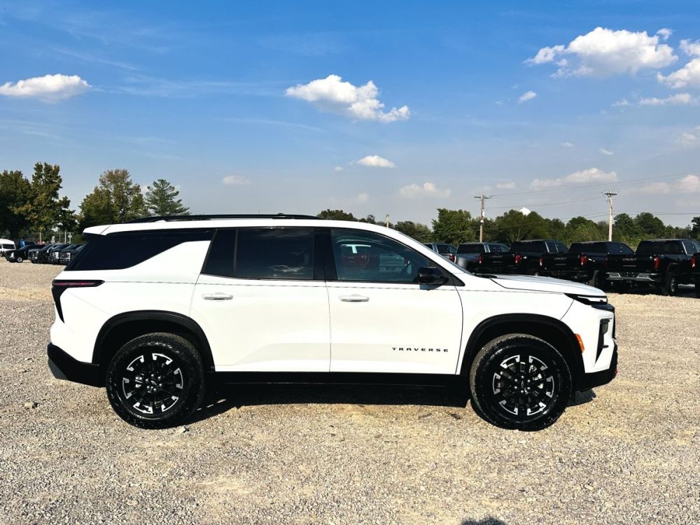 2026 Chevrolet Traverse Z71 AWD - photo 3