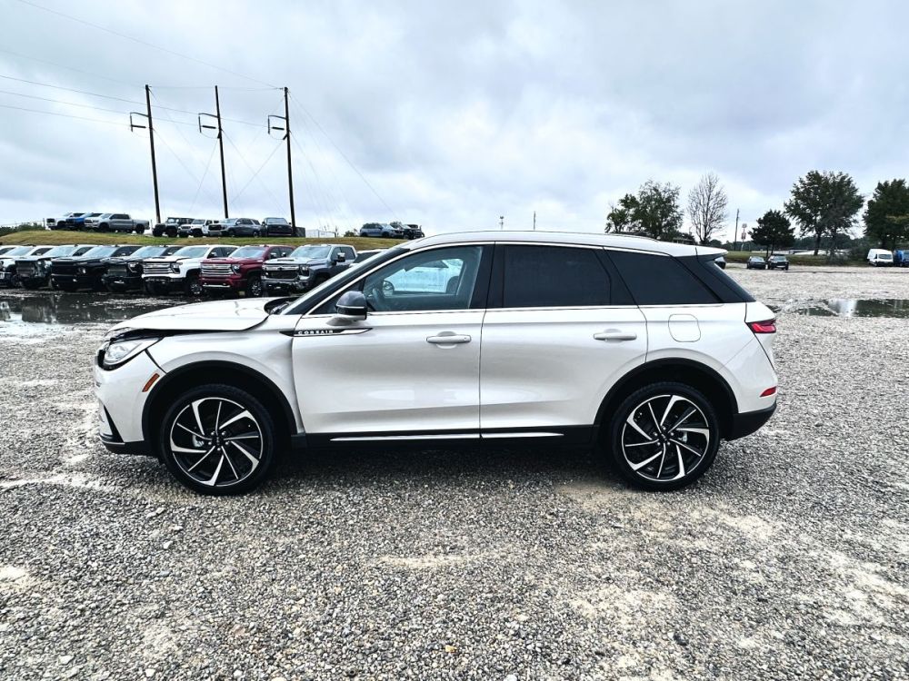 2024 Lincoln Corsair Reserve AWD - LOW MILES - photo 9